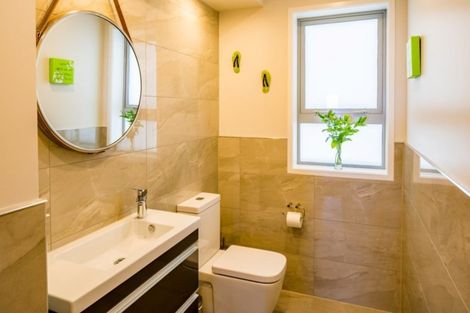 Photo of property in 51 Dowse Drive, Maungaraki, Lower Hutt, 5010