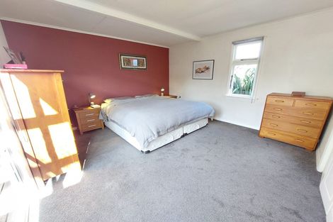 Photo of property in 12a Burns Street, Westown, New Plymouth, 4310