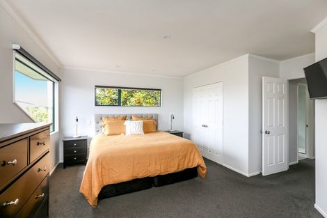 Photo of property in 9 Sandel Rise, Merrilands, New Plymouth, 4312