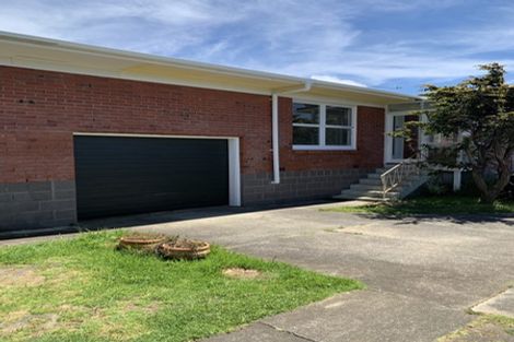 Photo of property in 1/16 Shakespeare Road, Milford, Auckland, 0620