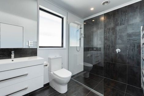 Photo of property in 24 Drabble Crescent, Papamoa Beach, Papamoa, 3118