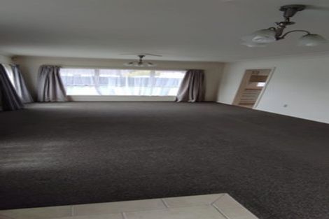 Photo of property in 1/37 Great South Road, Papakura, Takanini, 2110