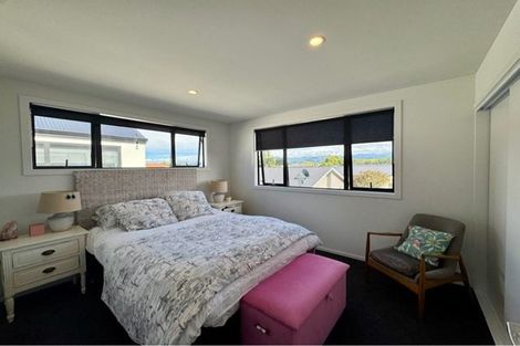 Photo of property in 2/20 Ballinger Place, Carterton, 5713