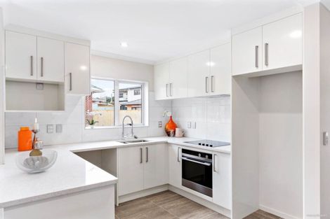 Photo of property in 116c Great South Road, Manurewa, Auckland, 2102