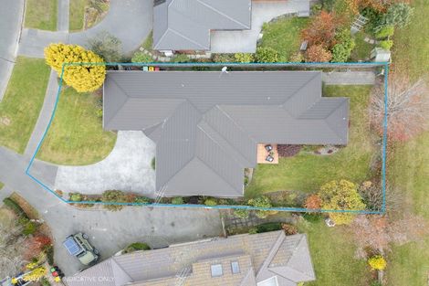Photo of property in 12 Hatfield Place, Avonhead, Christchurch, 8042