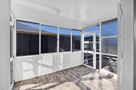 Photo of property in 28 Hunter Street, Hawera, 4610