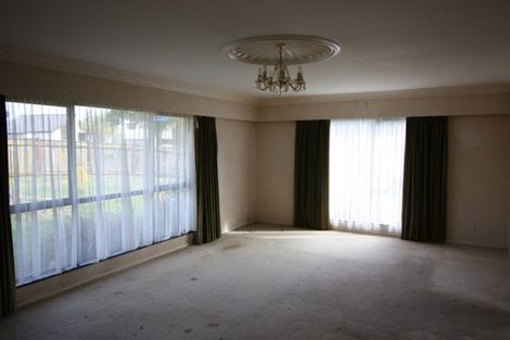 Photo of property in 2 Caroline Crescent, Highbury, Palmerston North, 4412