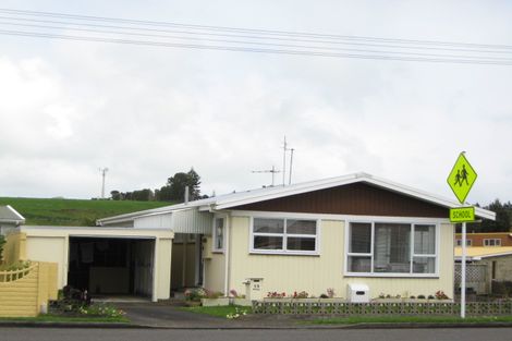 Photo of property in 15 Nelson Street, Waitara, 4320
