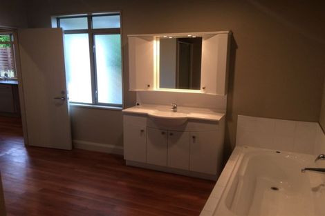 Photo of property in 4 Watlings Place, Kennedys Bush, Christchurch, 8025