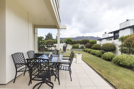 Photo of property in 7 Fairway Grove, Hokowhitu, Palmerston North, 4410