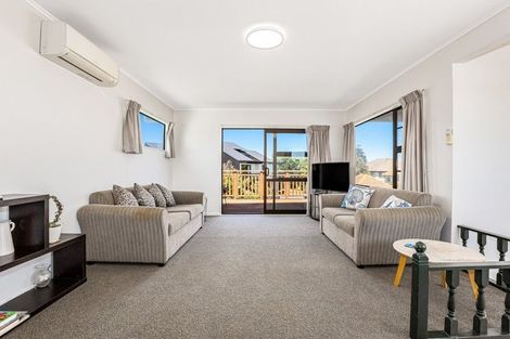 Photo of property in 3 Toru Road, Paraparaumu Beach, Paraparaumu, 5032