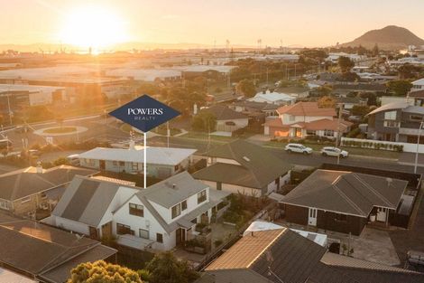 Photo of property in 2/563 Maunganui Road, Mount Maunganui, 3116