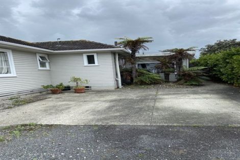 Photo of property in 122 Mahia Road, Wattle Downs, Auckland, 2103