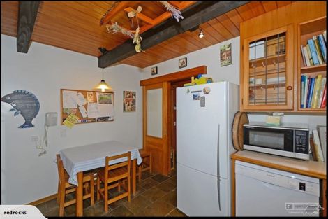 Photo of property in 111 Pinehaven Road, Pinehaven, Upper Hutt, 5019