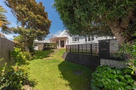 Photo of property in 36a Mount Smart Road, Onehunga, Auckland, 1061