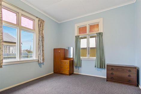 Photo of property in 17 George Street, Waimate, 7924