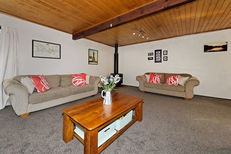 Photo of property in 13 Karapiti Place, Glen Eden, Auckland, 0602