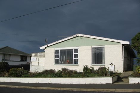Photo of property in 41 Cliffs Road, Saint Clair, Dunedin, 9012