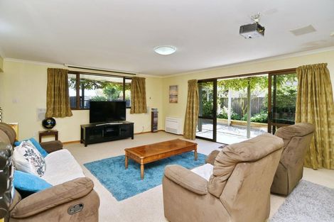 Photo of property in 6 Luxton Place, Rangiora, 7400