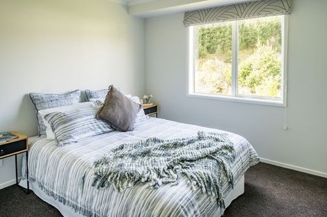 Photo of property in 135 Silverstream Road, Crofton Downs, Wellington, 6035