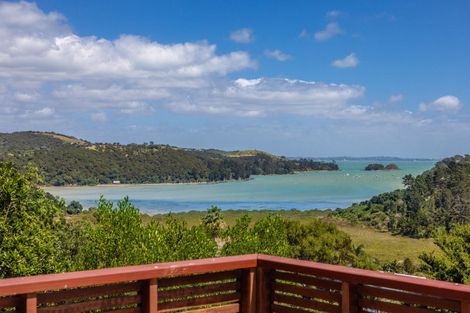 Photo of property in 15a Erua Road, Ostend, Waiheke Island, 1081