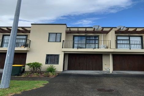 Photo of property in 3/17 Harbour View Road, Te Atatu Peninsula, Auckland, 0610