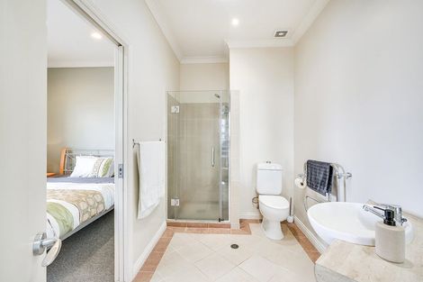 Photo of property in 2e/11 London Street, Hamilton Central, Hamilton, 3204