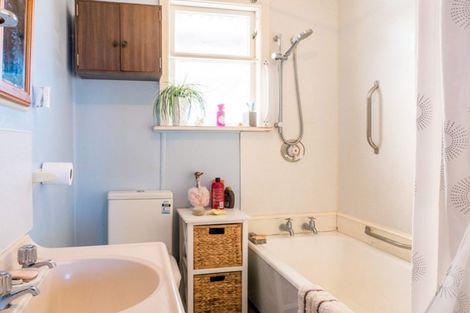 Photo of property in 25 Ruapehu Drive, Fitzherbert, Palmerston North, 4410