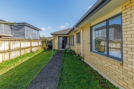 Photo of property in 20 Villino Place, Randwick Park, Auckland, 2105
