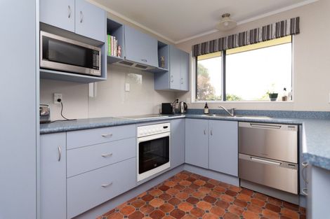 Photo of property in 12 Aspen Way, Kelvin Grove, Palmerston North, 4414