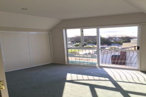 Photo of property in 2/102 Wainui Street, Riccarton, Christchurch, 8041