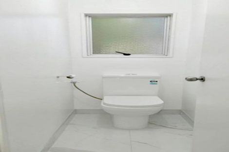 Photo of property in 2/47 Archibald Road, Kelston, Auckland, 0602