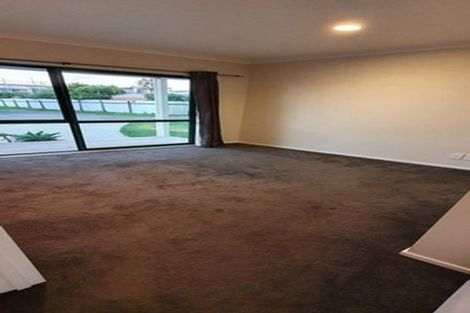 Photo of property in 10 Daniel Avenue, Mangere East, Auckland, 2024