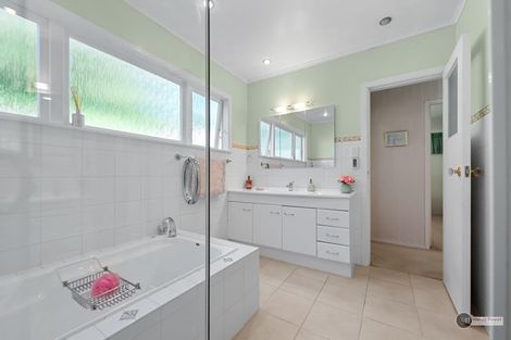 Photo of property in 33 James Grove, Stokes Valley, Lower Hutt, 5019