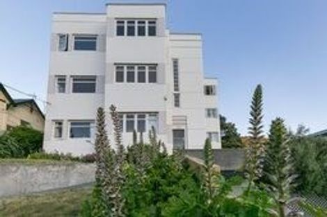 Photo of property in 2/2 Hawker Street, Mount Victoria, Wellington, 6011