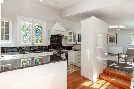 Photo of property in 194 Sydney Street West, Thorndon, Wellington, 6011