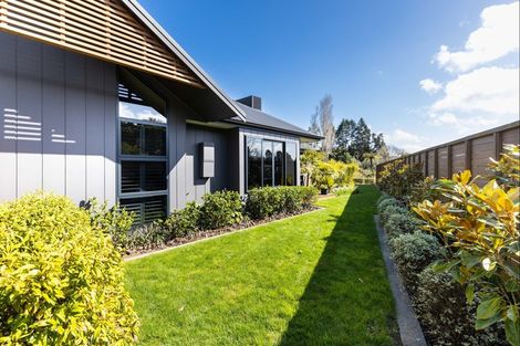 Photo of property in 10 Pike Place, Ferndale, New Plymouth, 4310