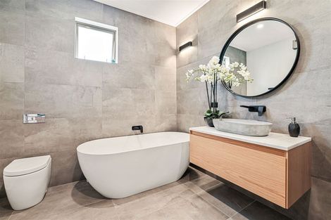 Photo of property in 18 Saint James Avenue, Papanui, Christchurch, 8053