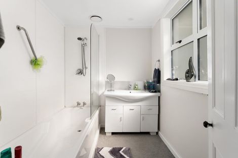 Photo of property in 47 Kent Street, Picton, 7220