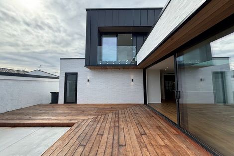 Photo of property in 2/7 Roa Road, Fendalton, Christchurch, 8041