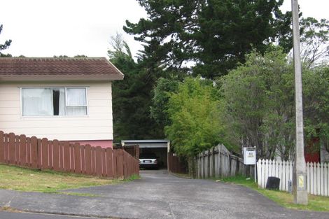 Photo of property in 2/8 Thistledew Place, Bayview, Auckland, 0629