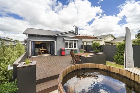 Photo of property in 44 Roy Street, Palmerston North, 4410