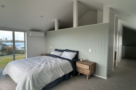 Photo of property in 18 Macbeth Court, Milford, Auckland, 0620