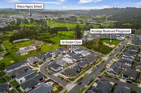 Photo of property in 16 Verdot Close, Kumeu, 0810