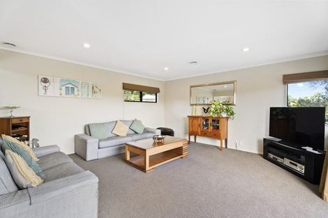 Photo of property in 14 Coralsea Way, Arkles Bay, Whangaparaoa, 0932