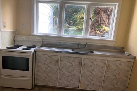 Photo of property in 11b Bellvue Road, Kawaha Point, Rotorua, 3010