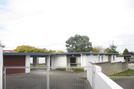 Photo of property in 22 Tupaki Place, Pakuranga Heights, Auckland, 2010