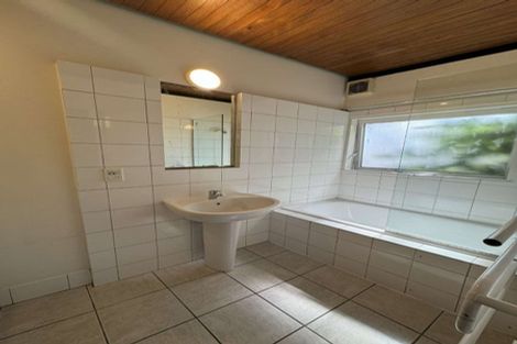 Photo of property in 1/136 Holly Road, St Albans, Christchurch, 8014