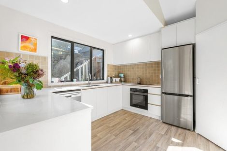 Photo of property in 8 Wye Place, Fernhill, Queenstown, 9300