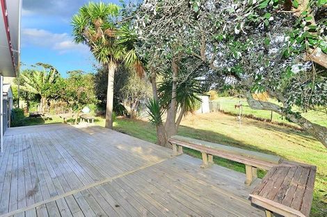 Photo of property in 3265 South Head Road, South Head, Helensville, 0874